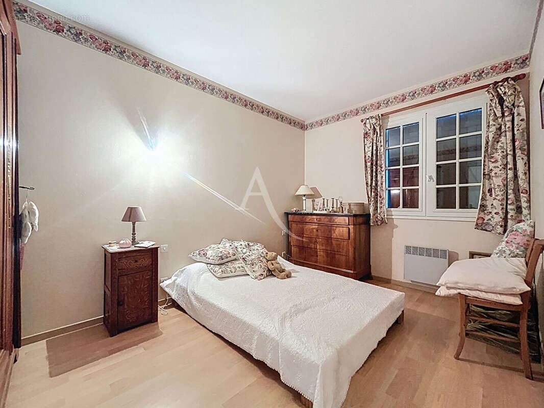 Maison à SAINTE-GEMMES-D'ANDIGNE