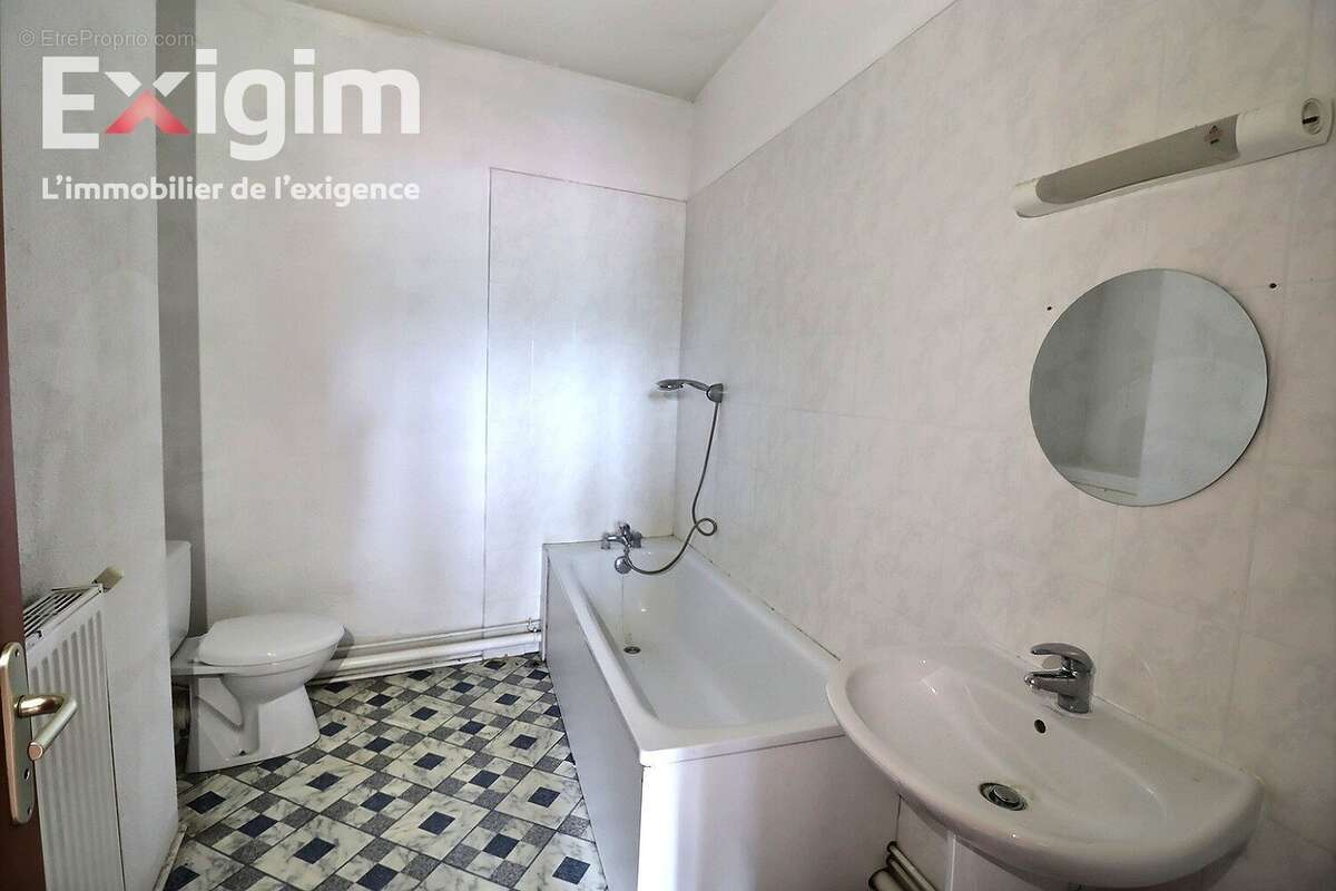 Appartement 592 m² à Saint-Vallier  - photo 5