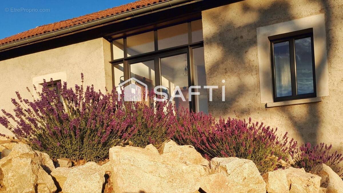 Photo 1 - Maison à SAINT-PRIEST-DES-CHAMPS