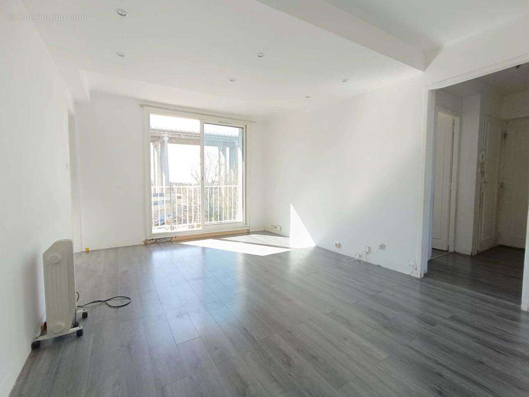 Appartement Martigues 3 pièce(s) 60 m2 Balcon - photo 2