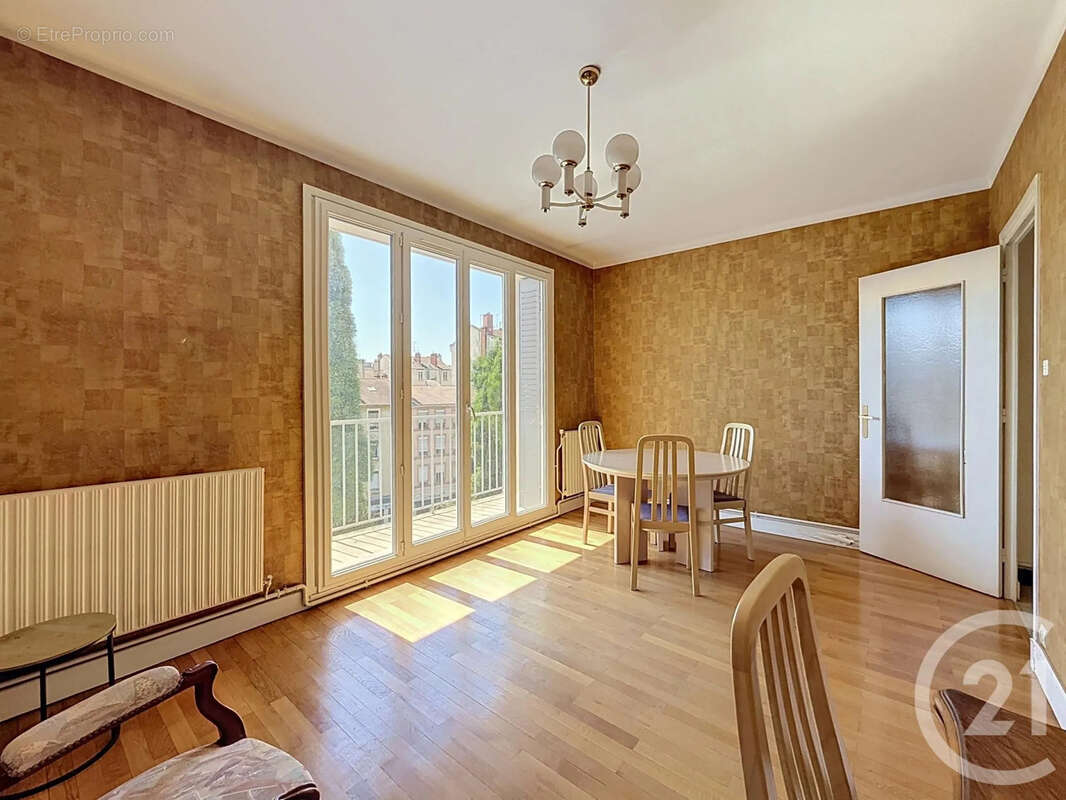 Appartement à LYON-7E