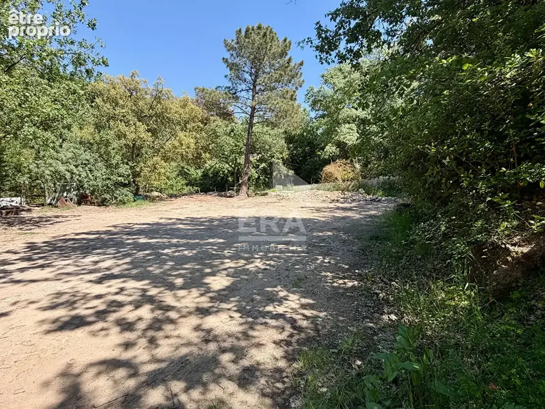 Terrain à VIDAUBAN