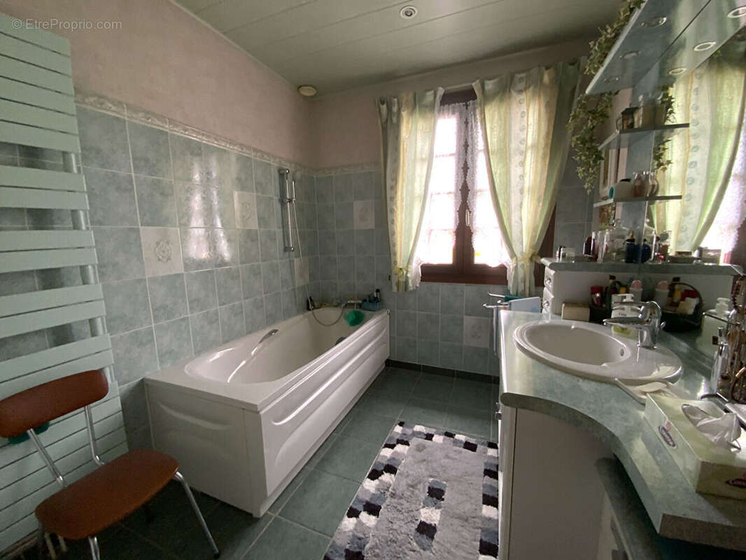 Maison à TOULON-SUR-ARROUX