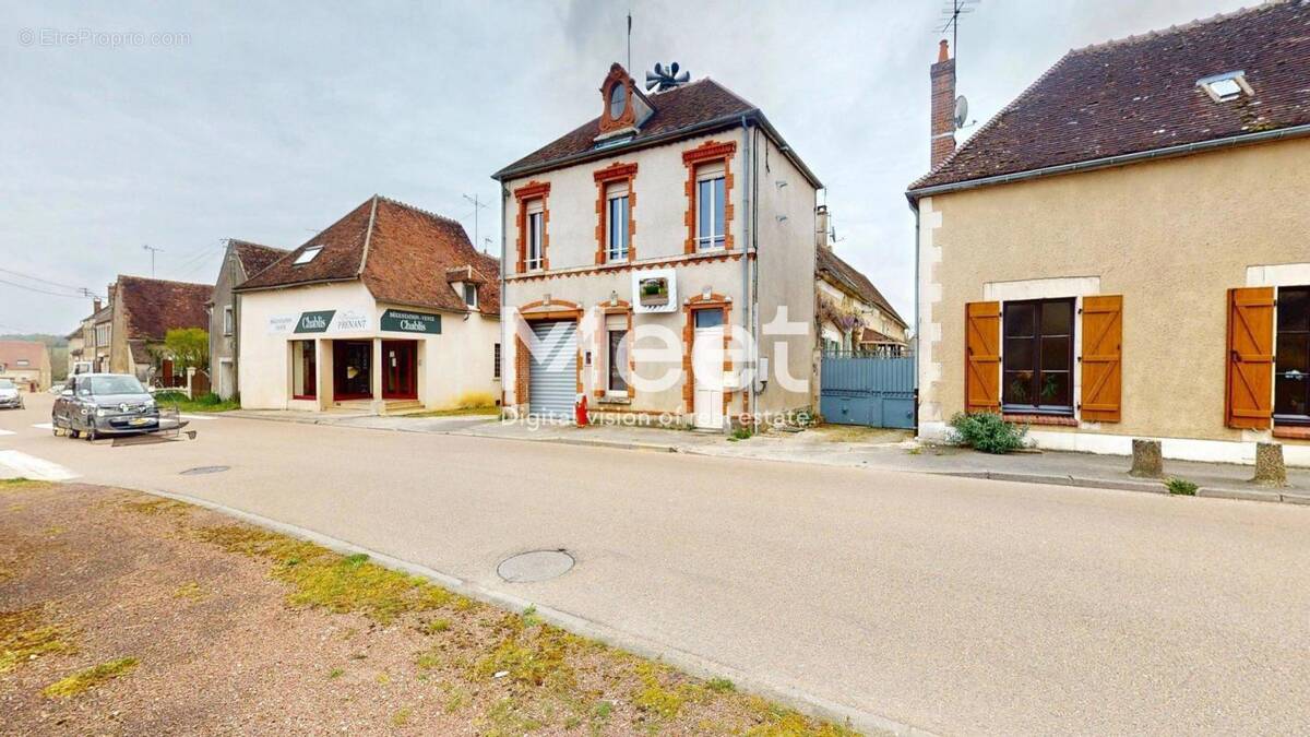 Maison à MONTIGNY-LA-RESLE