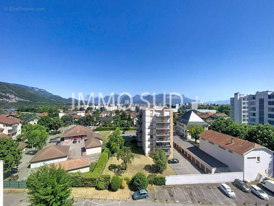 T4 transformé en T3 avec vue sur montagnes - Le pont de Claix - photo 3