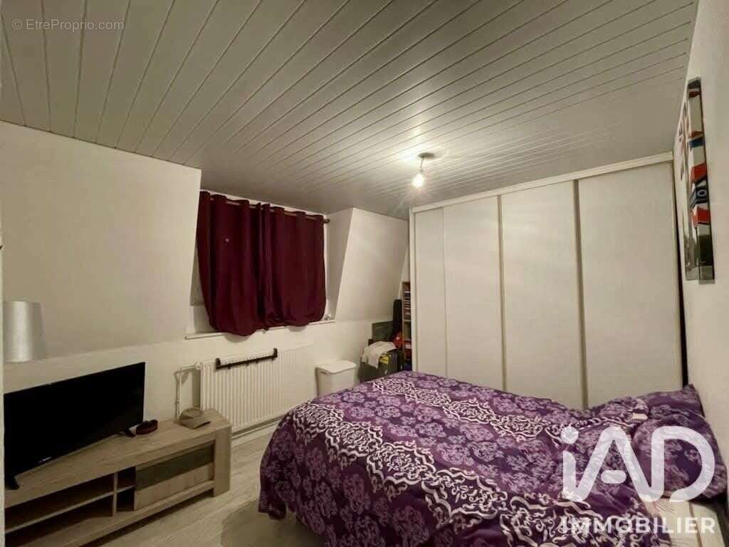 Maison 106 m² à Roubaix  - photo 8