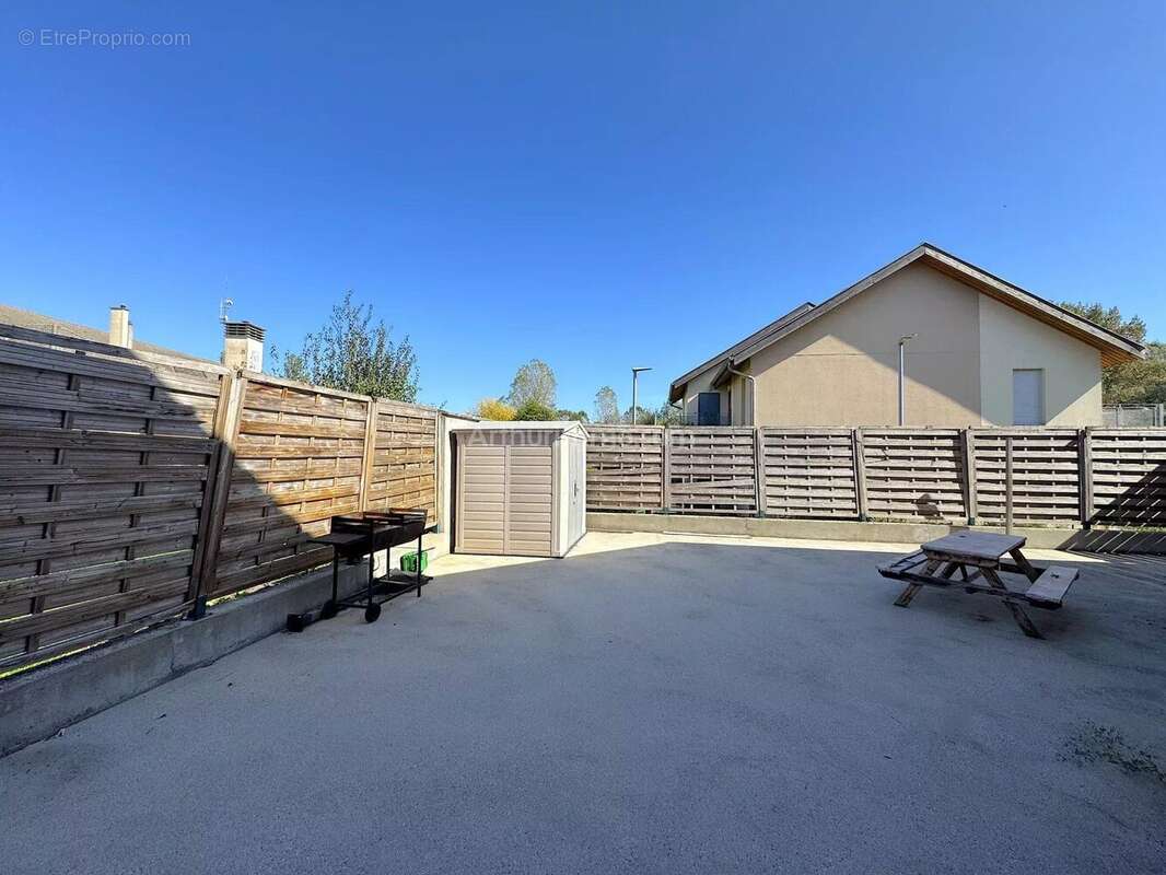 Appartement à MORESTEL