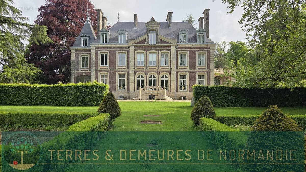 Maison à VARNEVILLE-BRETTEVILLE
