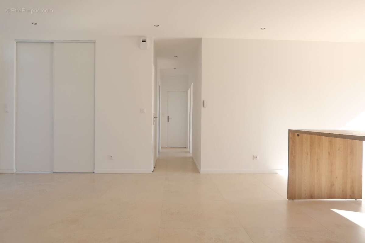 Appartement à SAINT-GENEST-LERPT