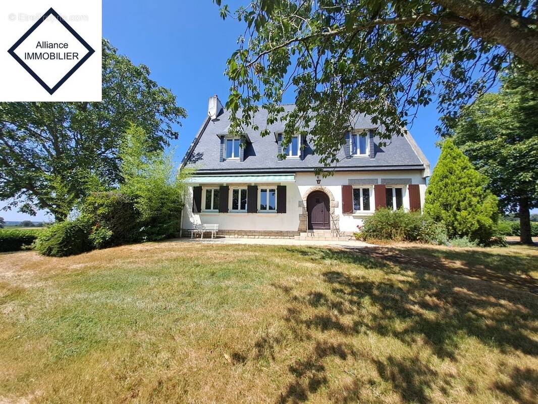 Maison à BECHEREL