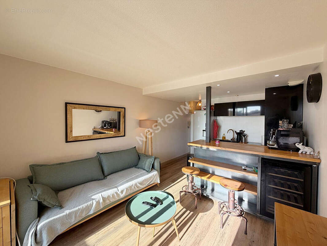 Appartement à CARQUEIRANNE