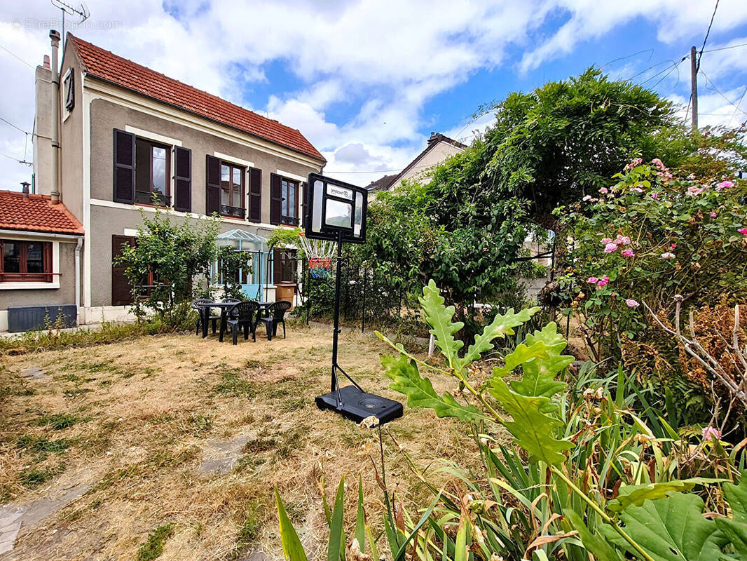 Maison à VILLEMOMBLE