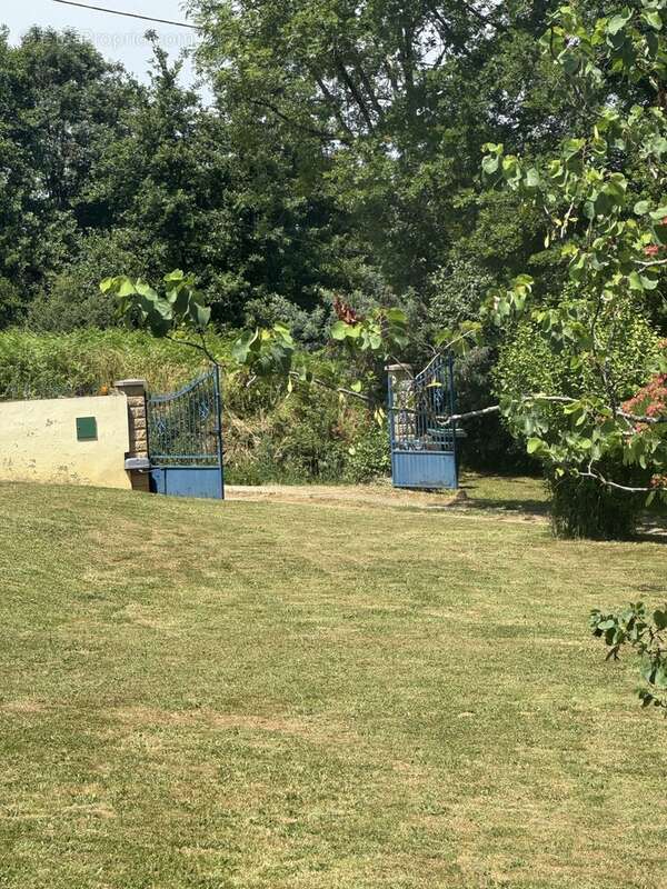 Maison à TRIE-SUR-BAISE