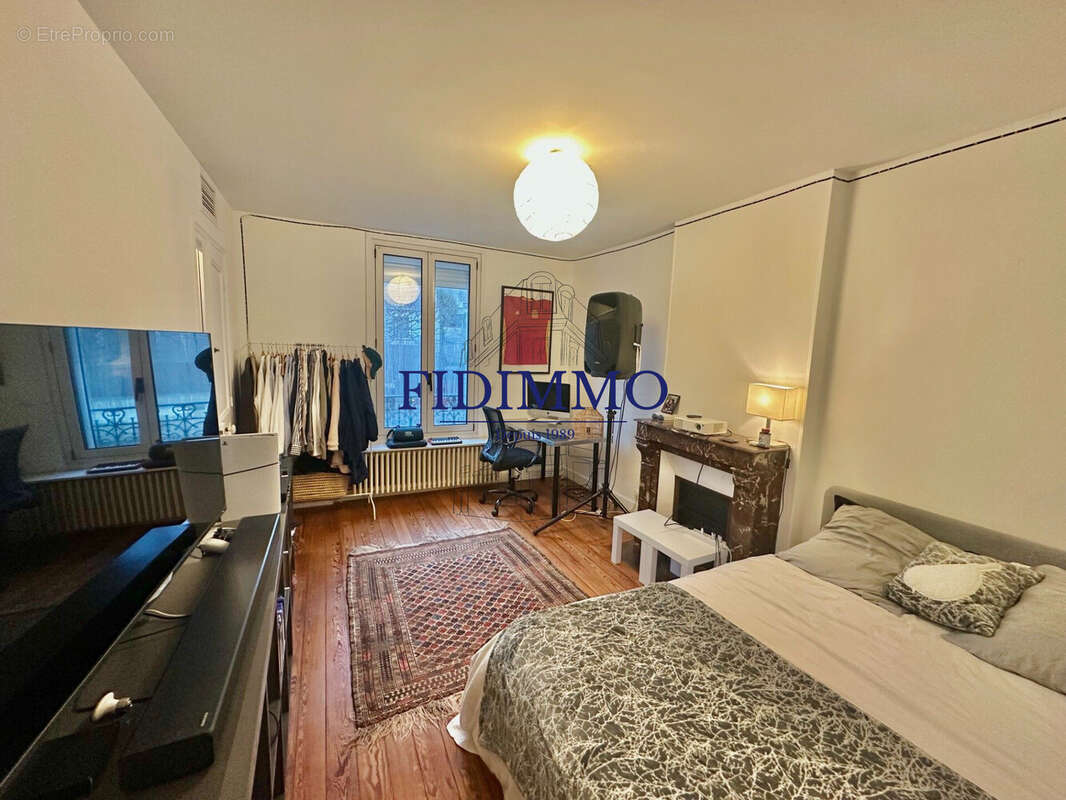 Maison à CHENNEVIERES-SUR-MARNE