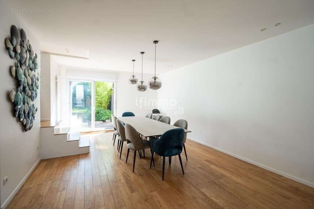 Maison à ENGHIEN-LES-BAINS