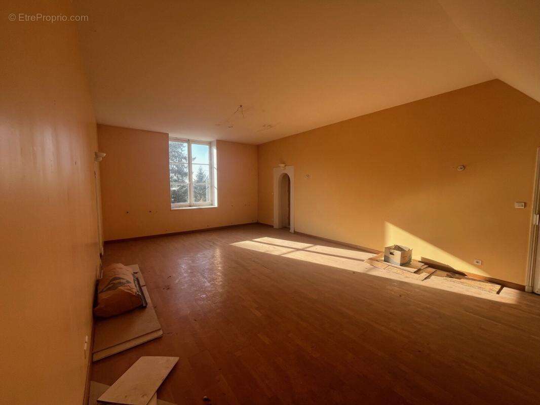 Appartement 85,47m2 carrez centre ville d'autun - photo 4