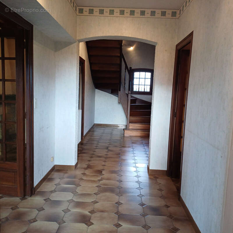 Maison à SAINT-JUST-SAINT-RAMBERT