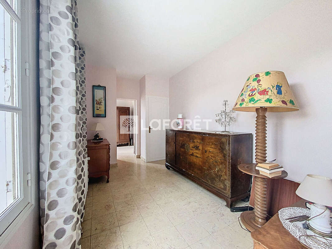 Maison à ILLIERS-L&#039;EVEQUE