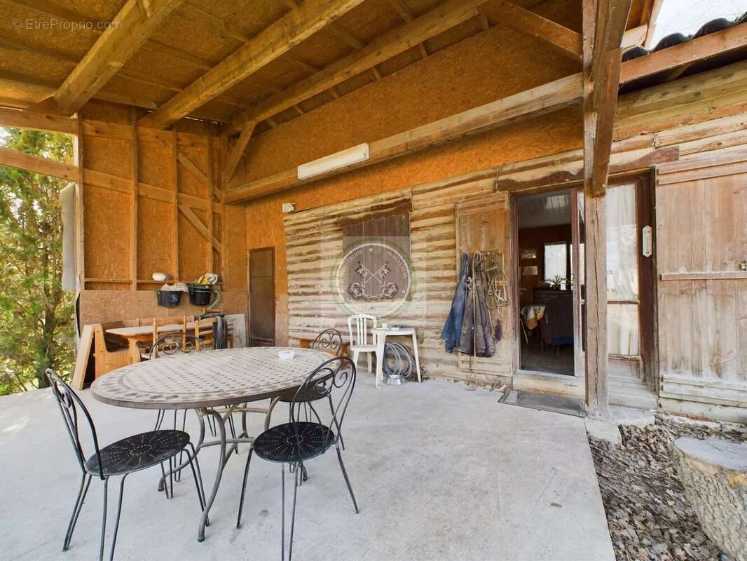 Maison à MONTAUROUX