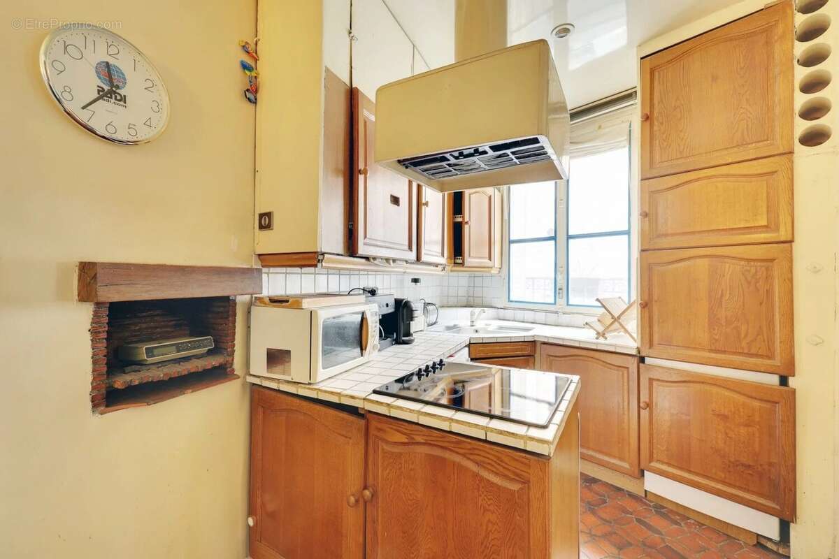 Appartement à PARIS-18E