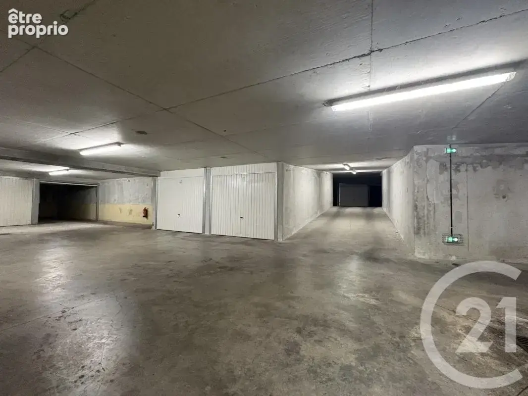 Parking 24 m² à Lyon-9e  - photo 4