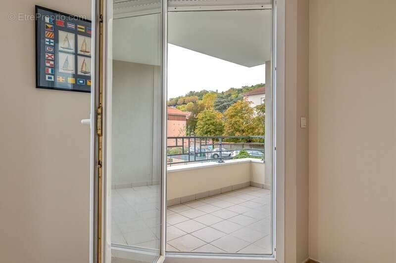 Appartement à MIRIBEL