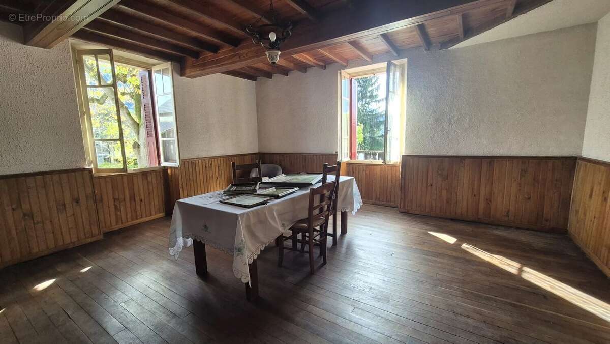 Maison à LESTELLE-BETHARRAM