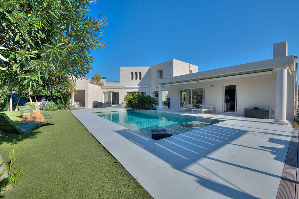 Maison à SAINT-RAPHAEL