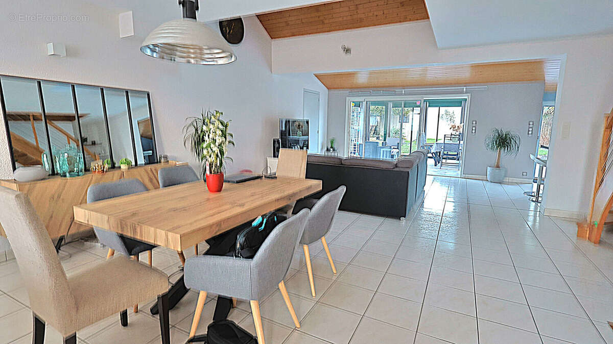 Maison à LES SORINIERES