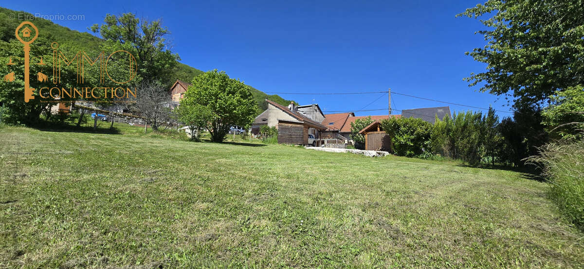 Terrain à SEYSSEL