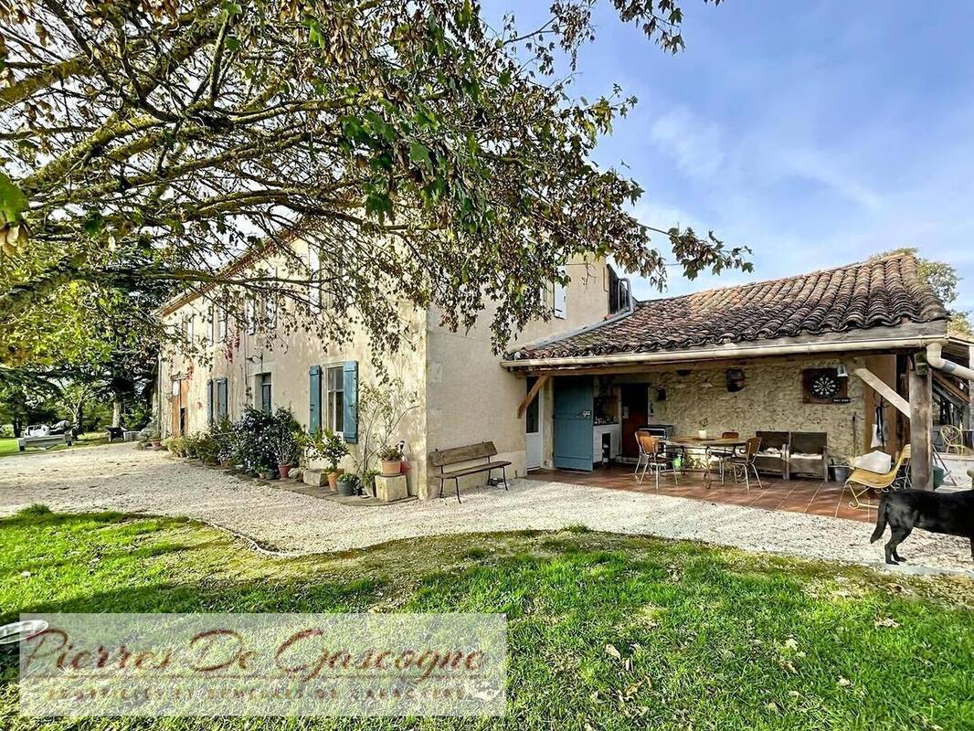 Maison à CASTERA-VERDUZAN