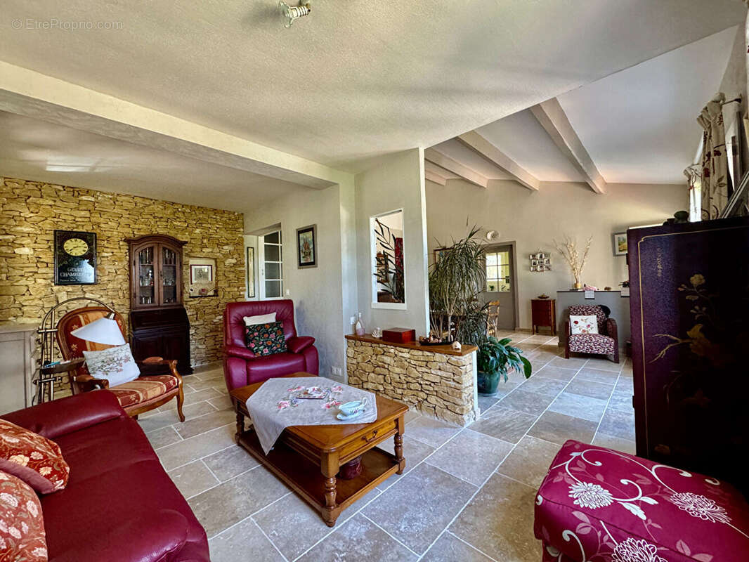 Maison Bagnols Sur Cèze - 7 pièces- 153 m² - photo 3