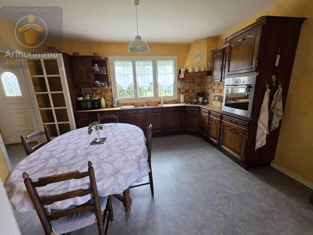 Maison à BOIS-DE-CENE