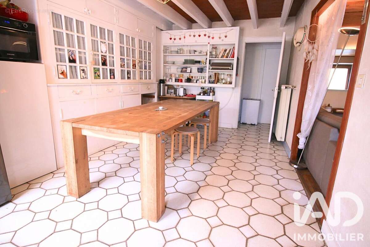 Maison 135 m² à Doranges  - photo 8