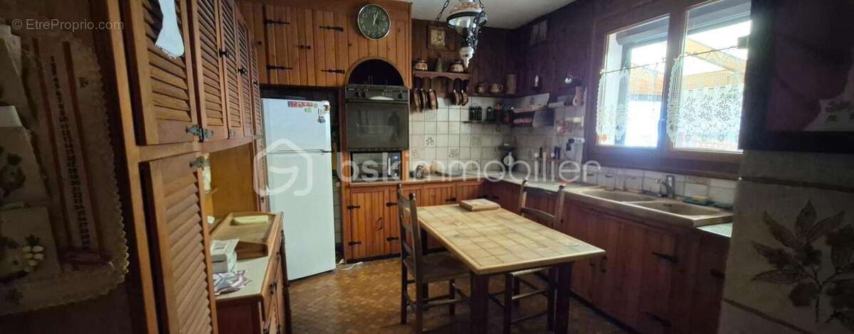Maison avec un Grand Terrain et beau potentiel - photo 3