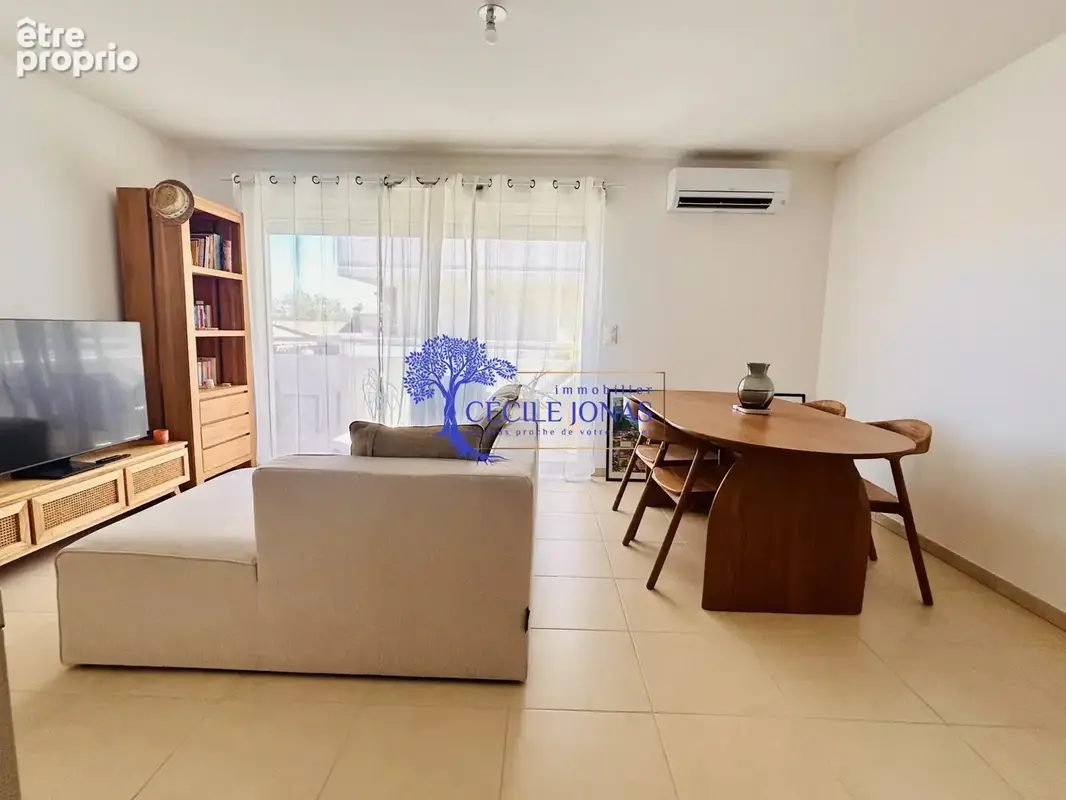 EXCLUSIVITÉ :Appartement récemment moderne T3 avec terrasse et parking double - photo 2
