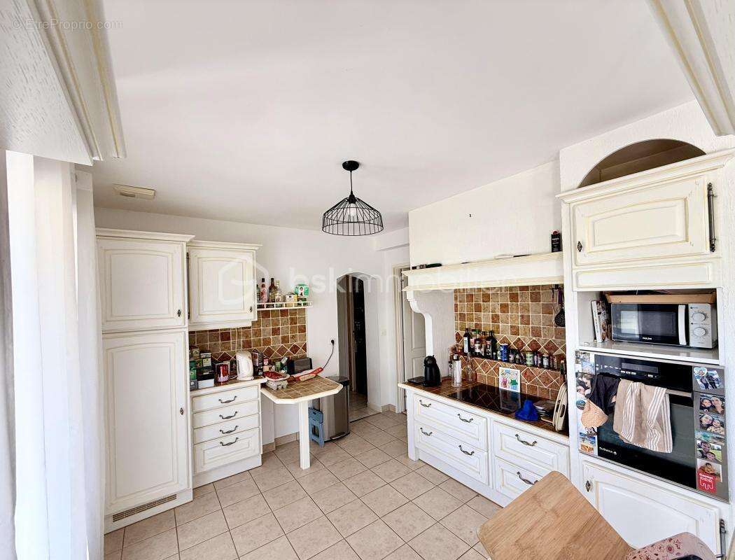 Maison 5 Chambres, Vivable de Plain-pied avec Garage - photo 5