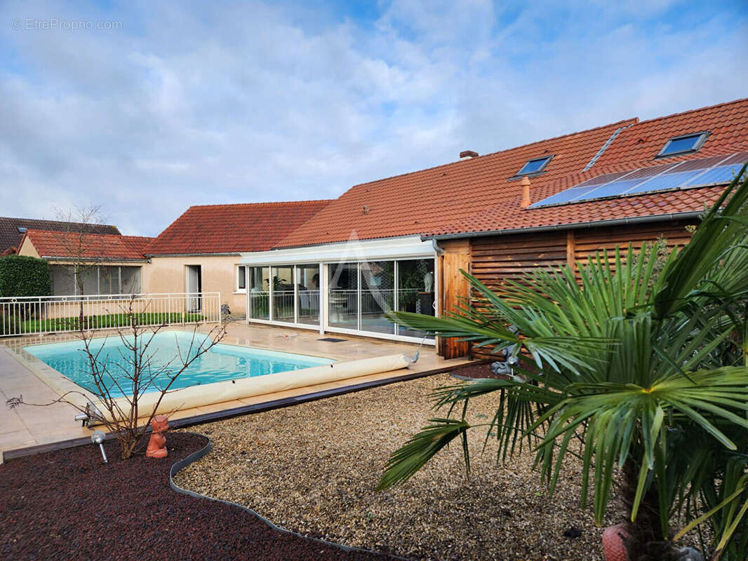 Maison à VIENNE-EN-VAL