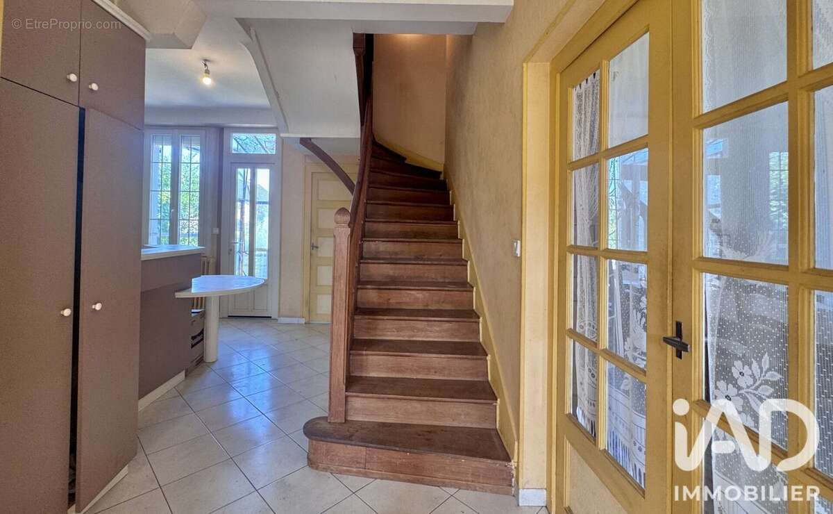 Maison 106 m² à Champs-Sur-Yonne  - photo 2