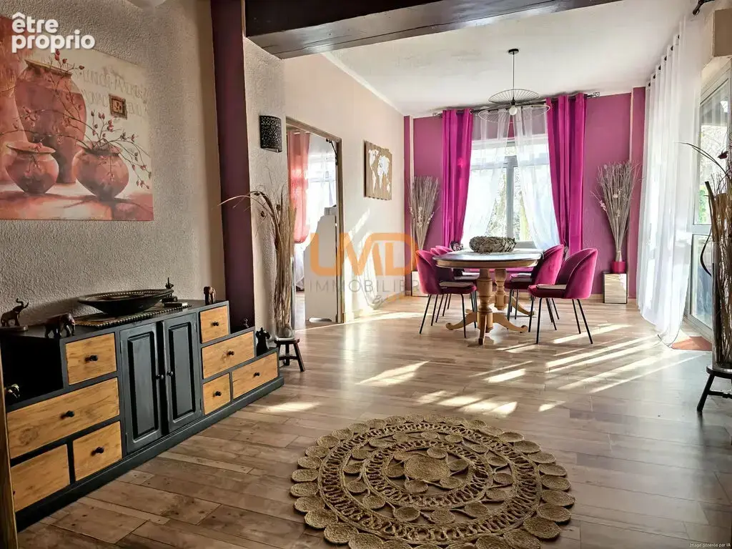 Appartement en ville : terrasse, garage et vue sur la colline ! - photo 4