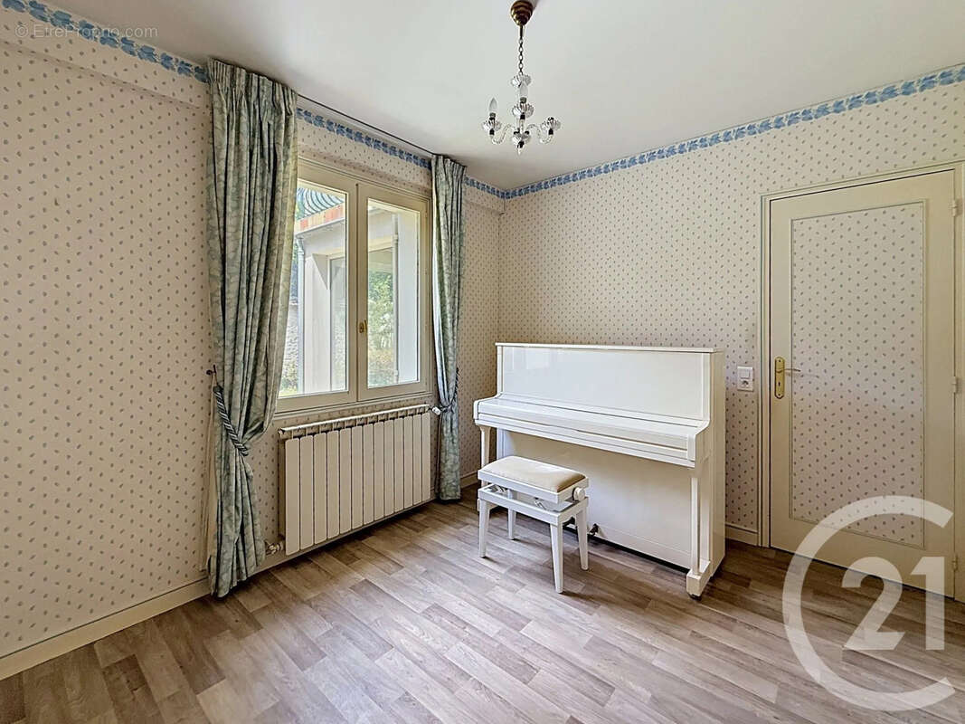 Maison 140 m² à Provins  - photo 14