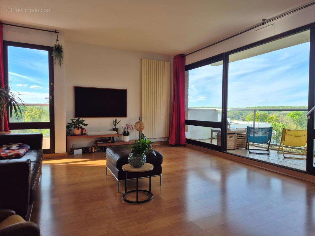 Appartement à JOUY-EN-JOSAS