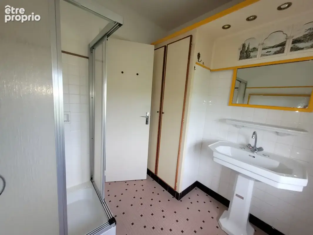 Maison Familiale, sur terrain arboré, - photo 7