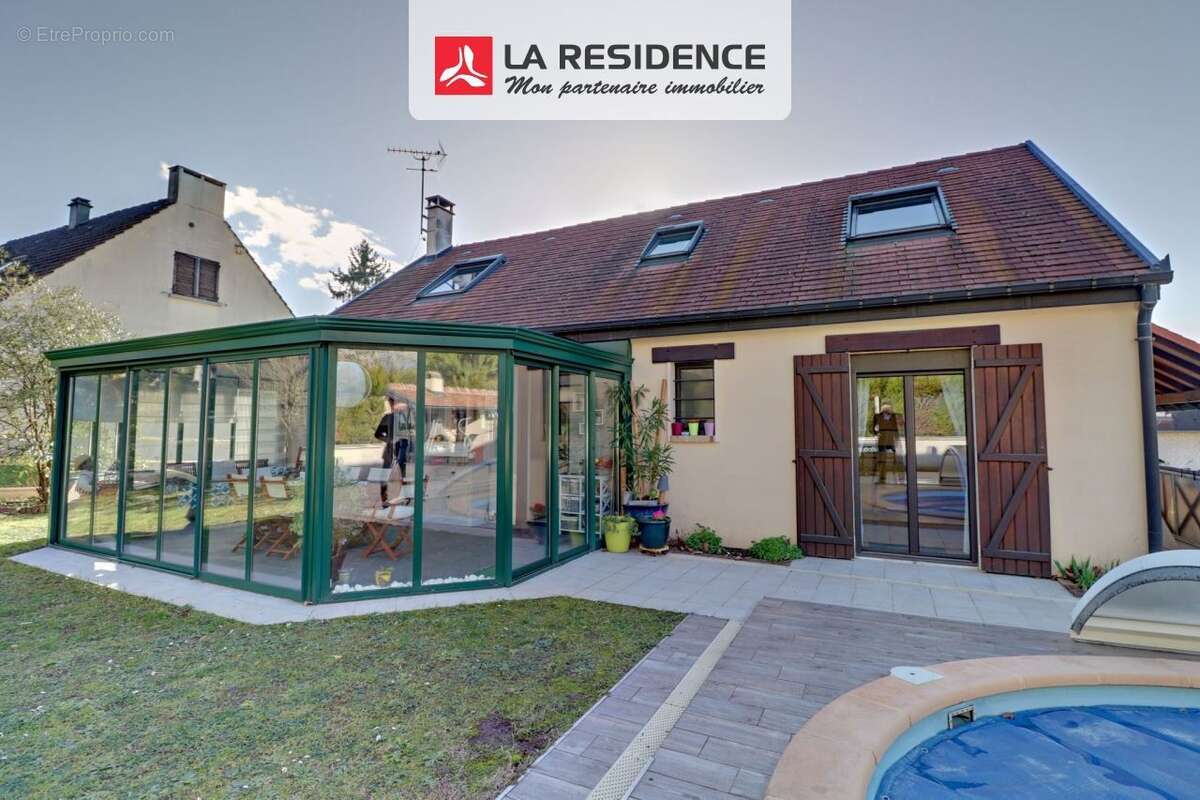 Maison à NEUVILLE-SUR-OISE