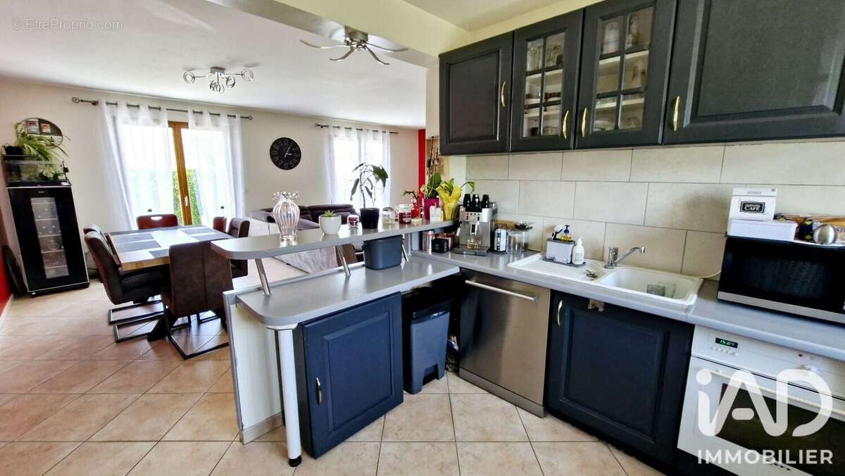 Maison 121 m² à Jouy  - photo 3