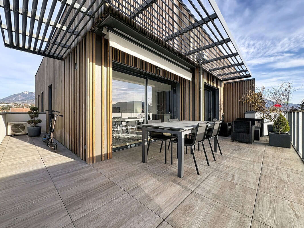 Appartement Attique Annecy 4 pièce(s) 94 m2 - photo 8