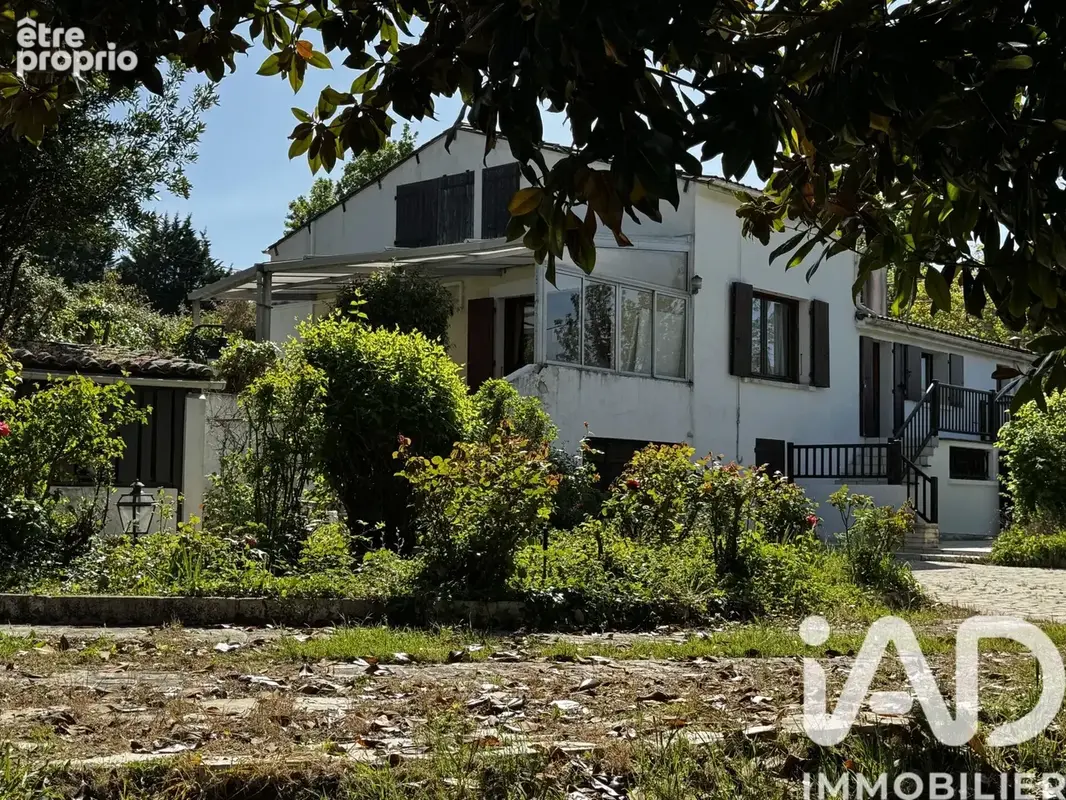 Photo 1 - Maison à SAINT-BONNET-SUR-GIRONDE