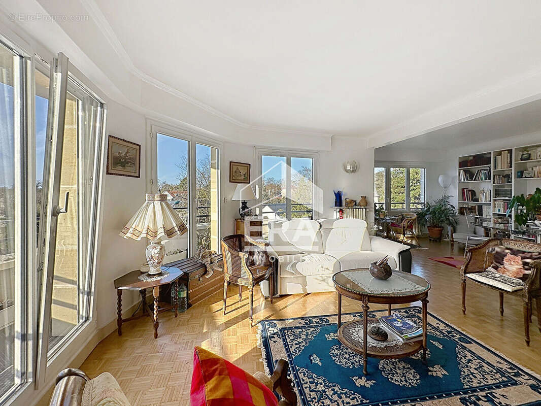 Appartement à LE VESINET