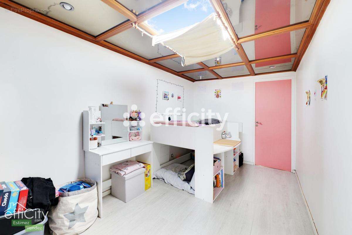 Maison à VILLENEUVE-LE-ROI