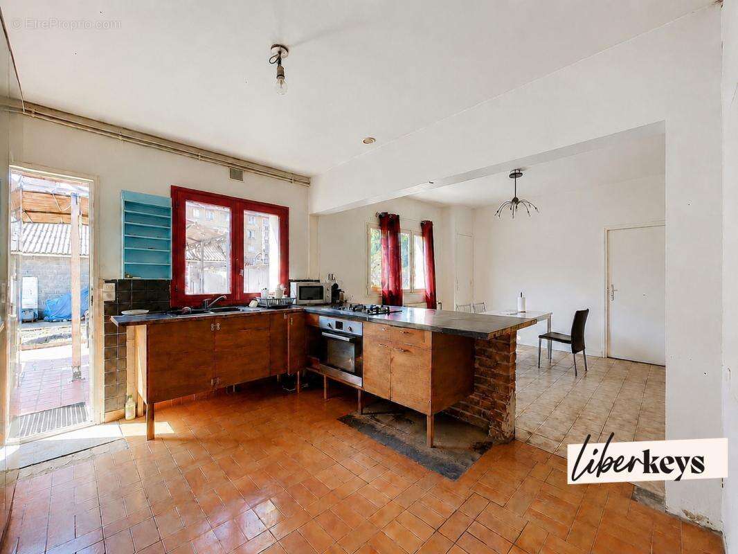 Maison de plain-pied 4 chambres avec grand garage – Orléans (45000) - photo 4